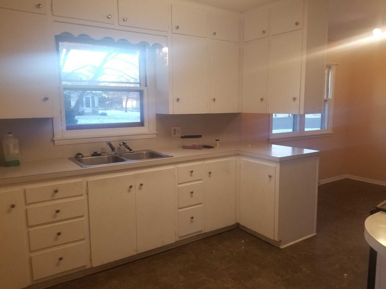 38895 12th Ave - Photo 3 of 10