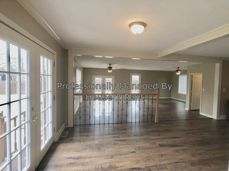 9612 N Stuyvesant Street - Photo 2 of 10