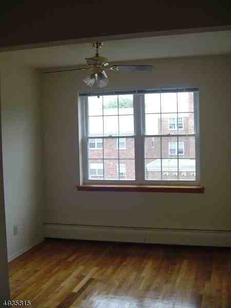 206 Pompton Avenue - Photo 2 of 7