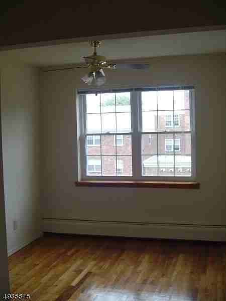 188 Pompton Avenue - Photo 2 of 7