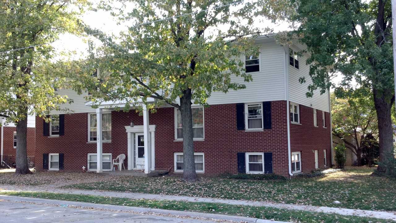 101 East Center Street 3, Monticello, IL 61856 2 Bedroom Apartment for