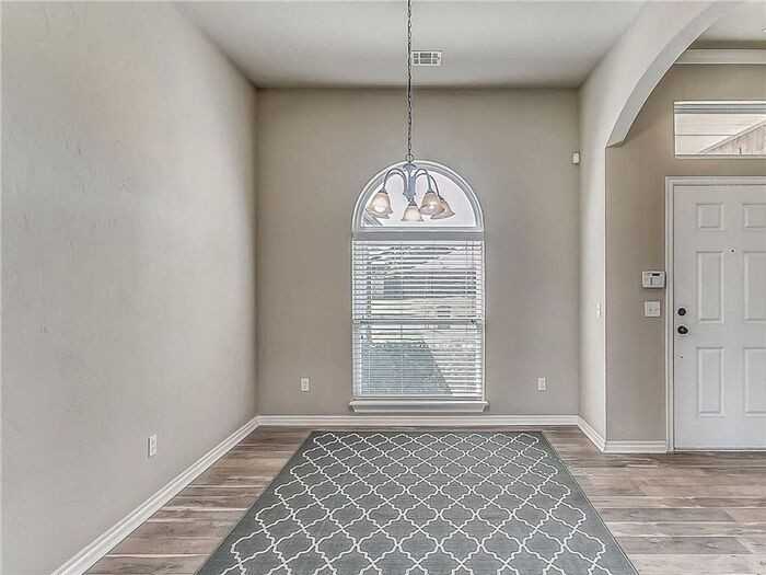 12620 Williamsport Avenue - Photo 3 of 31