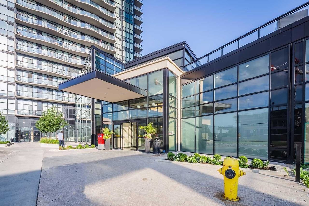 Creditstone Rd & Hwy 7 203, Vaughan, ON L4K 0G3 1 Bedroom Condo for