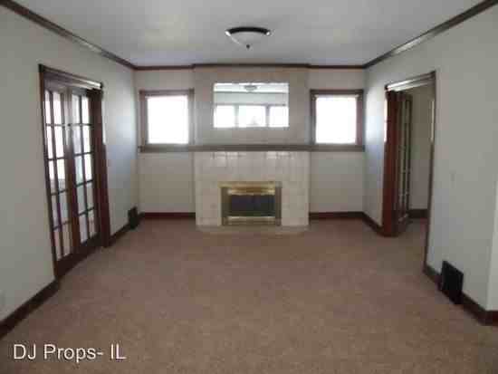 1210 11th Street - Photo 3 of 9