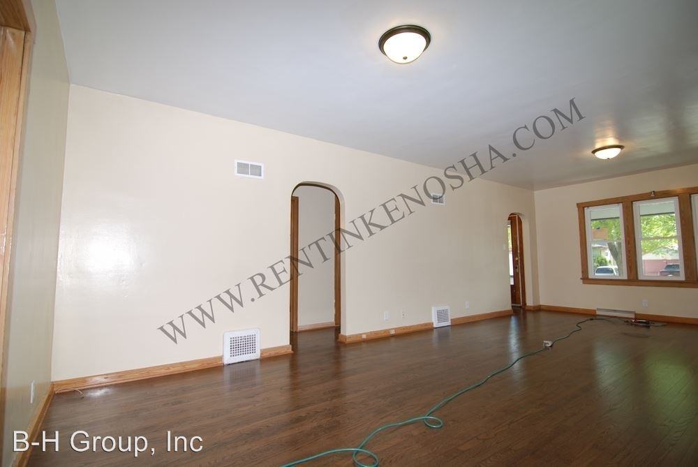 4606 22nd Ave - Photo 3 of 33