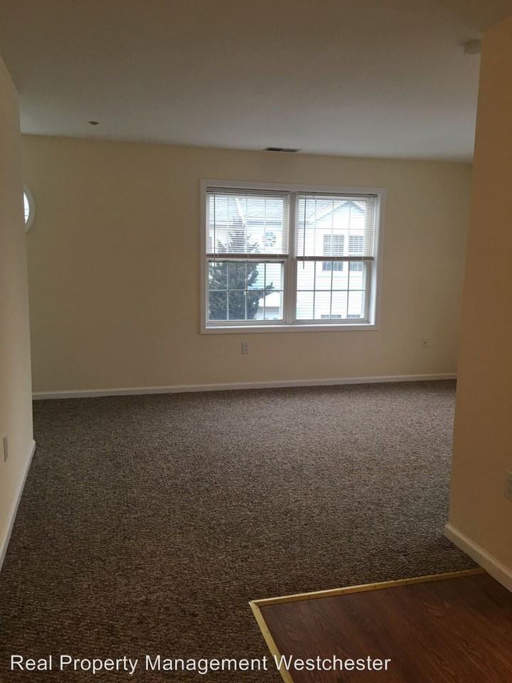 510 Westchester Ave - Photo 2 of 20