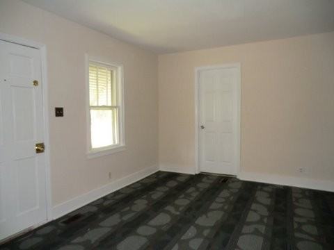 2110 Bayvale Rd - Photo 2 of 9