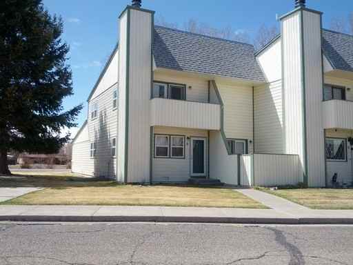 9 River Dr - Photo 2 of 17