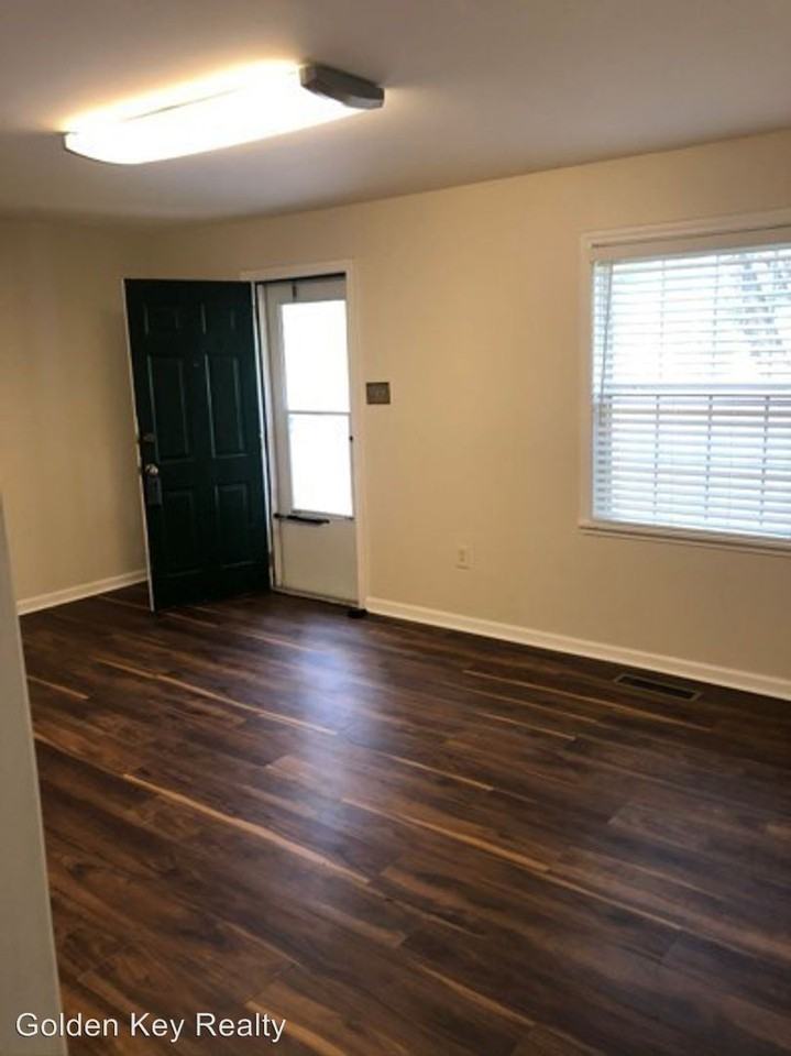 122 Tinker Blvd - Photo 2 of 2