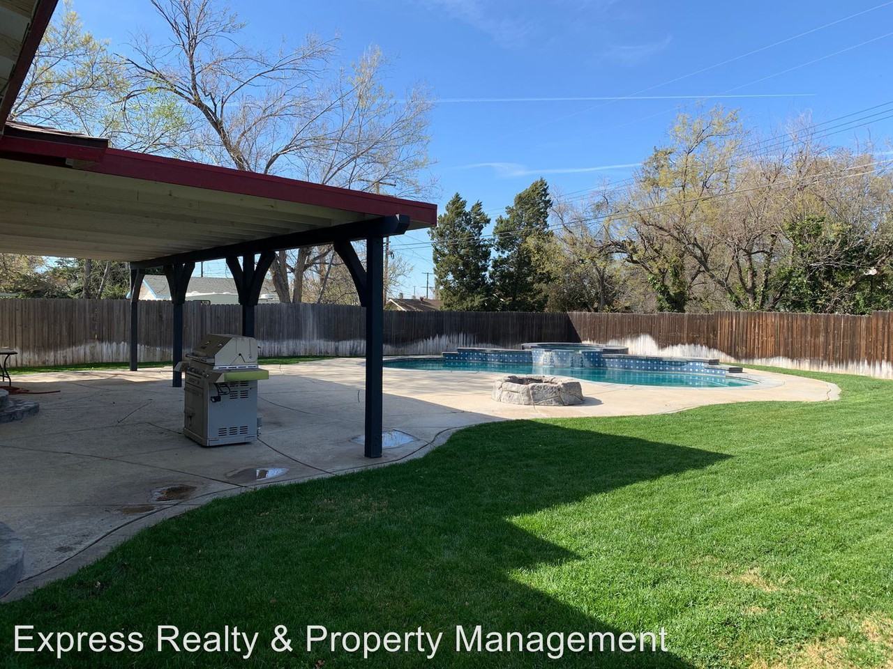 1285 Wellwood Ave - Photo 3 of 3