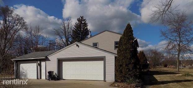 3565 Crooks Rd - Photo 2 of 15