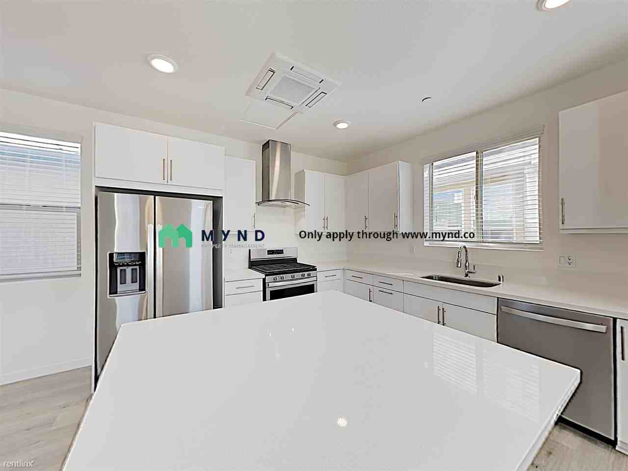 332 1st Ave - Photo 2 of 17