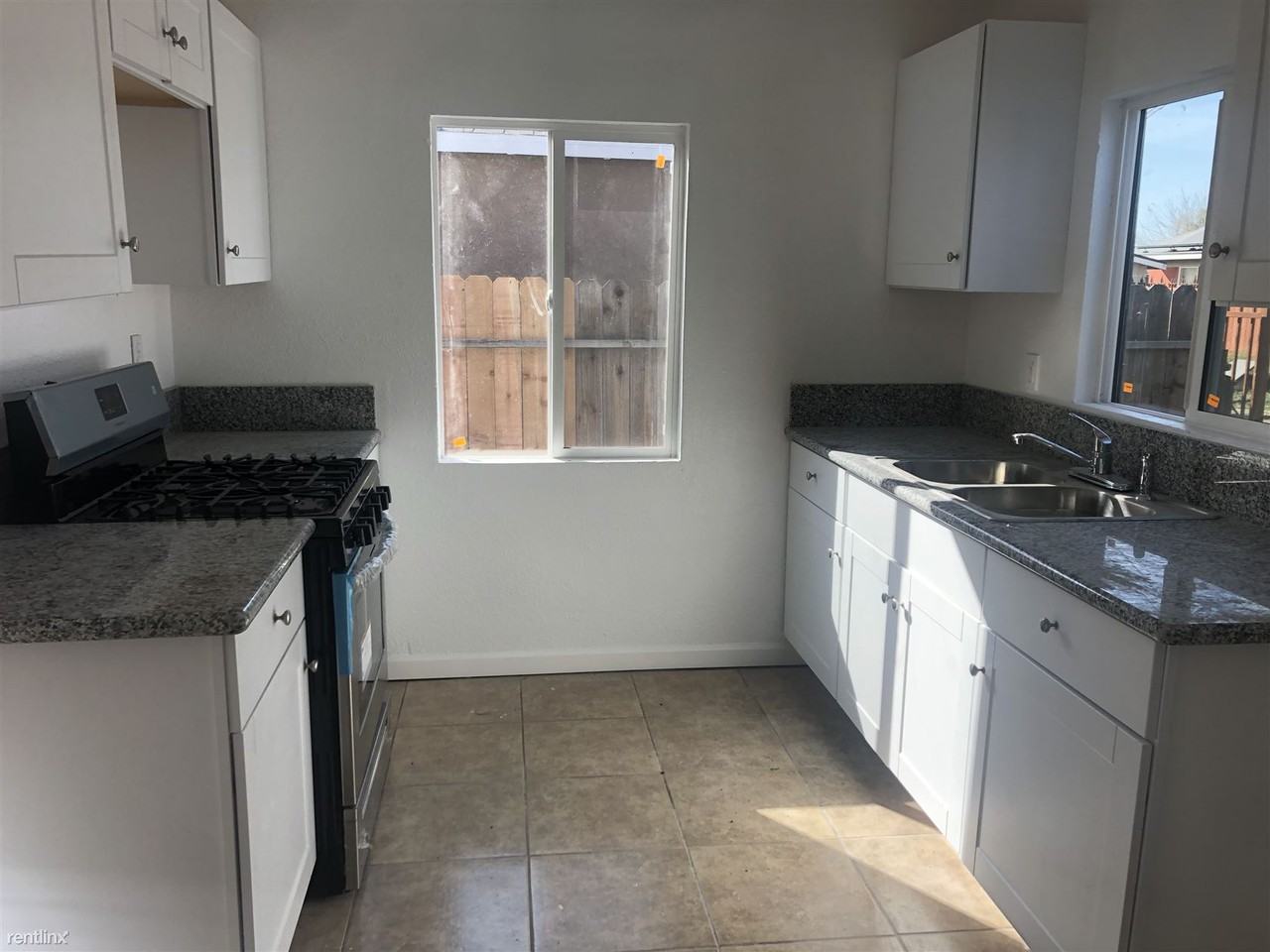 2433 S 10th St - Photo 2 of 5