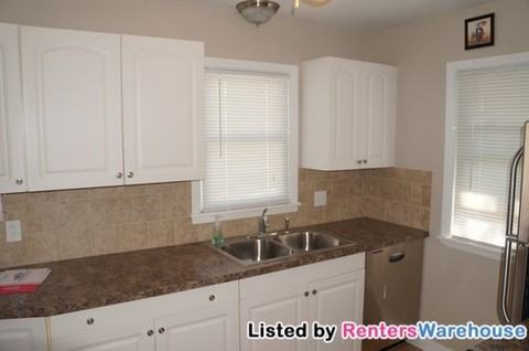 1771 Ivy Ave E - Photo 3 of 11