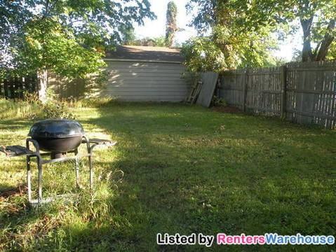 705 NE 27th Ave - Photo 3 of 15