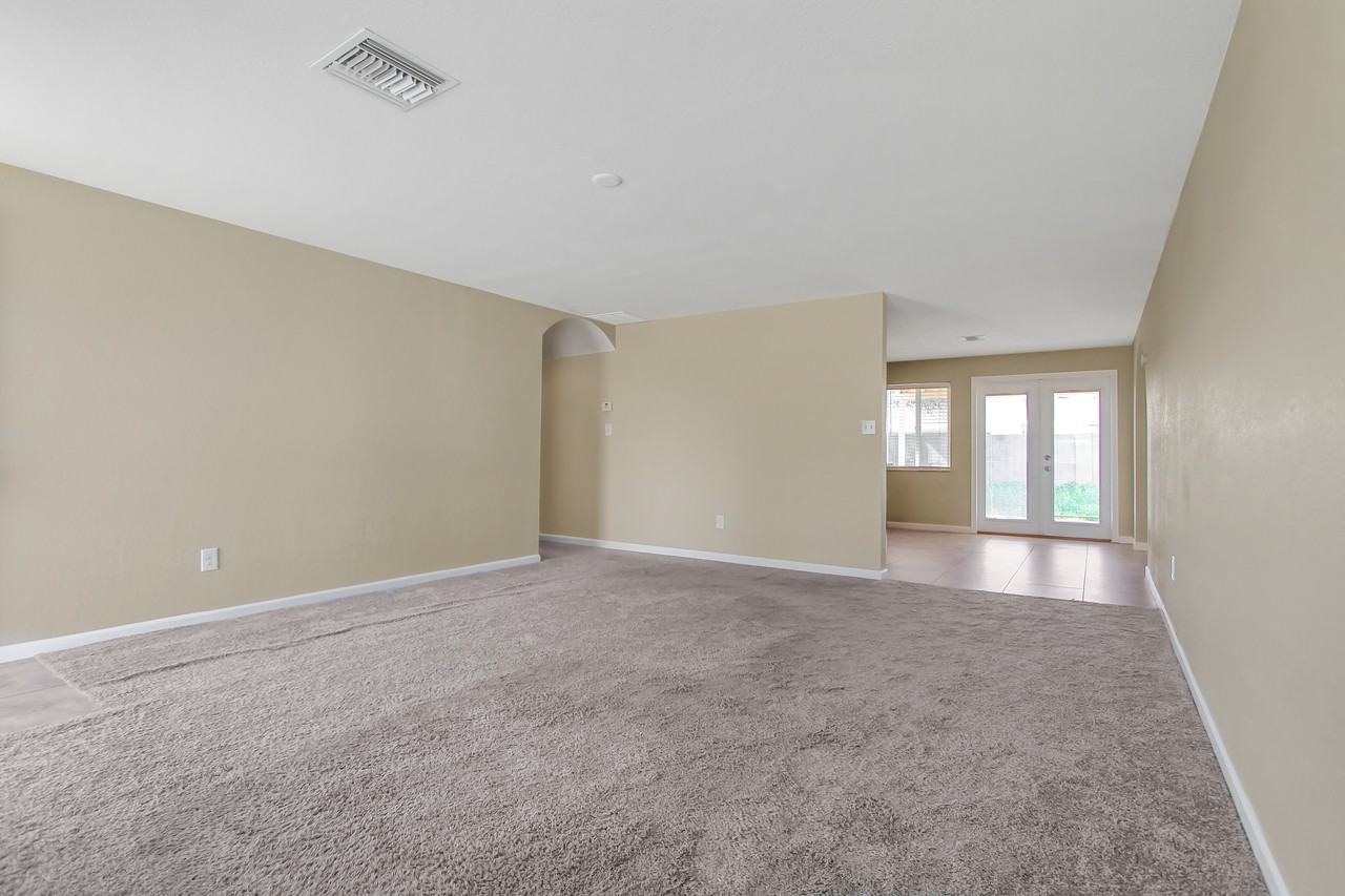 13214 N 37th Way - Photo 2 of 31