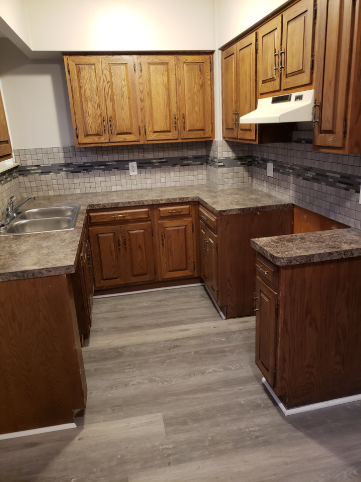 22833 Lake Dr - Photo 2 of 5