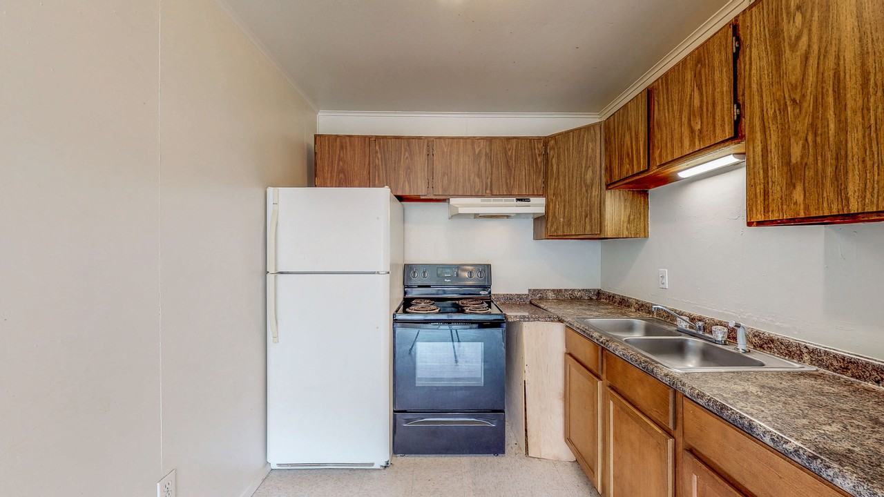 204 Lynn Dr - Photo 6 of 24