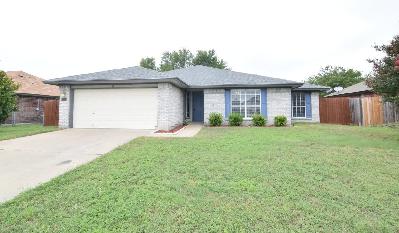 4305 Rifle Dr - Photo 3 of 21