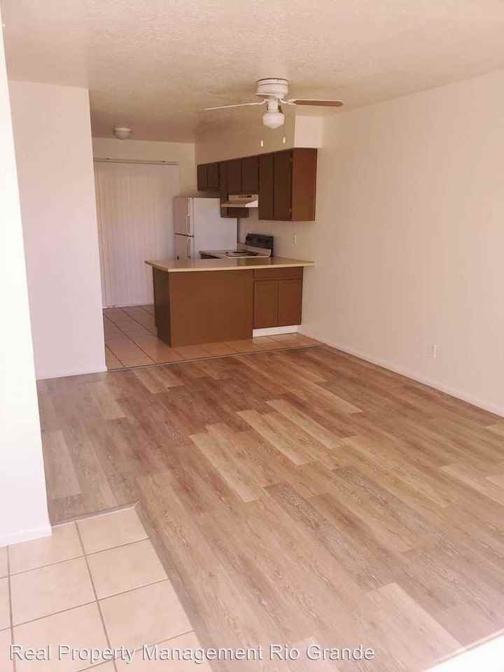 1415 Chelwood Park Blvd Unit D - Photo 2 of 6