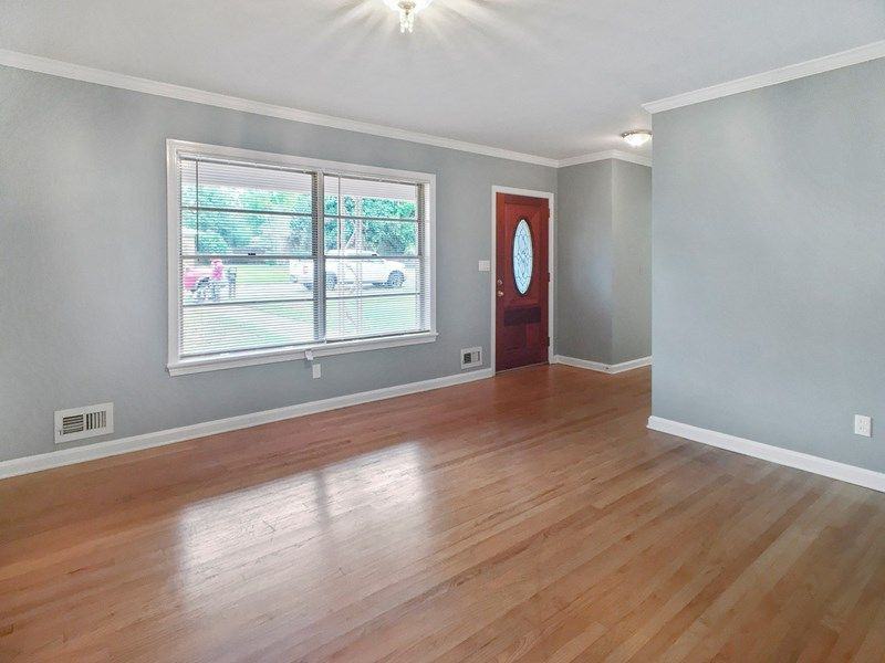 1208 38th Ave E - Photo 2 of 19