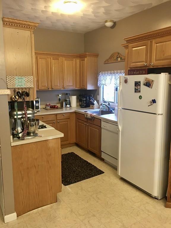 33 Columbia Road - Photo 3 of 13