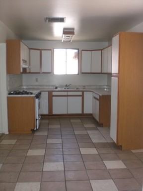 34308 Paris Ave - Photo 3 of 9