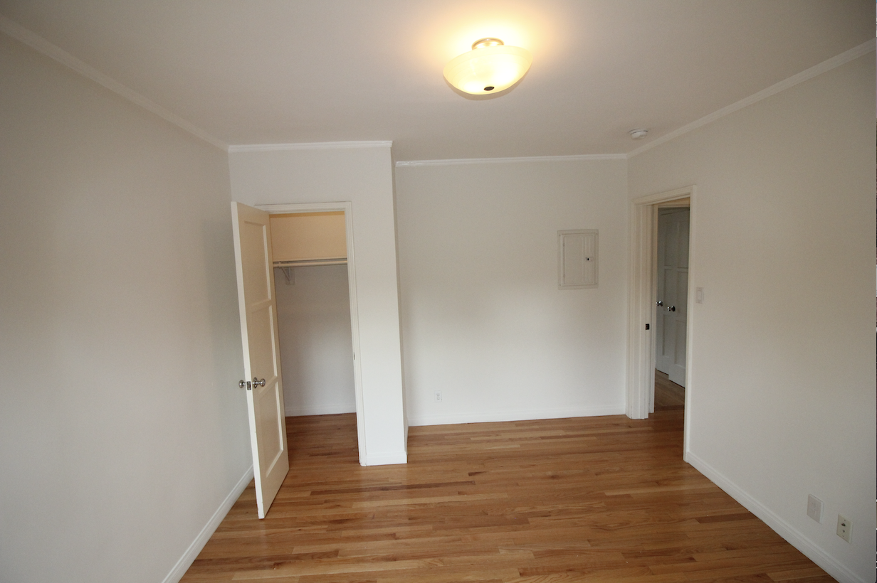 Beverly Green Dr. & S. Roxbury Dr. - Photo 2 of 34