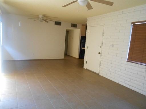 2096 S 10th Ave - Photo 3 of 13