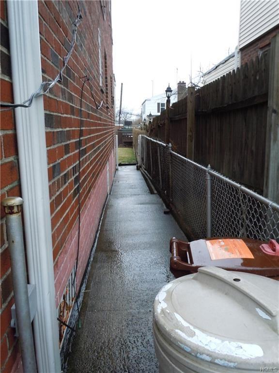 745 Quincy Avenue 2 - Photo 3 of 13