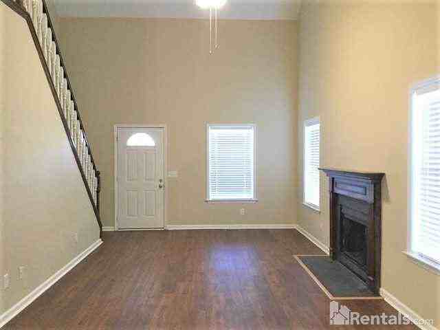 1920 Treeview Ct - Photo 2 of 19