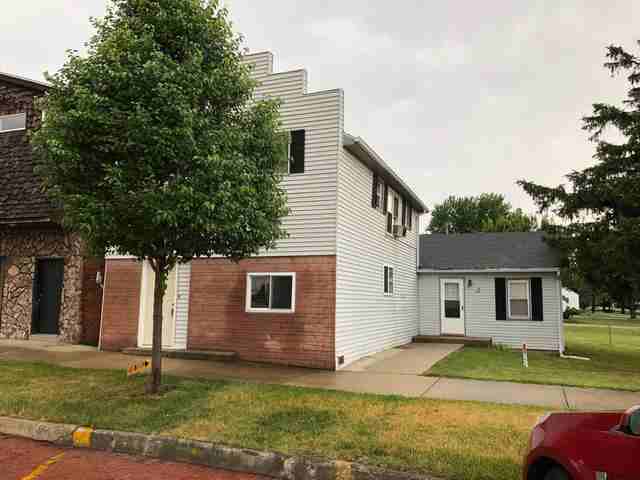 110 N Front St - Photo 2 of 4