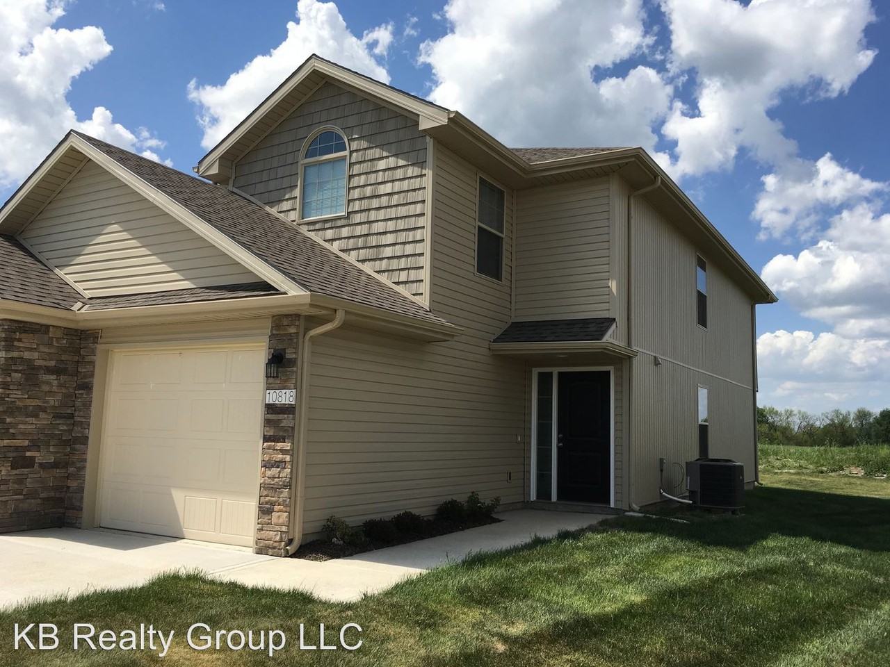 10802 Westover Rd - Photo 2 of 20