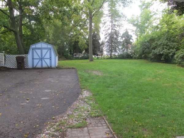 421 Jones St - Photo 3 of 18