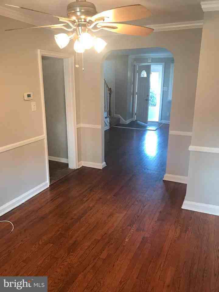 1124 Cooks Lane - Photo 3 of 12