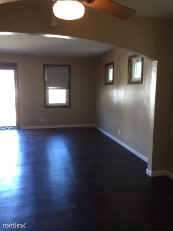 1156 Howell St - Photo 2 of 22
