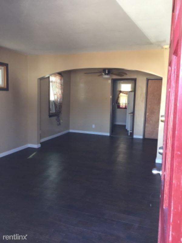 1156 Howell St - Photo 3 of 22