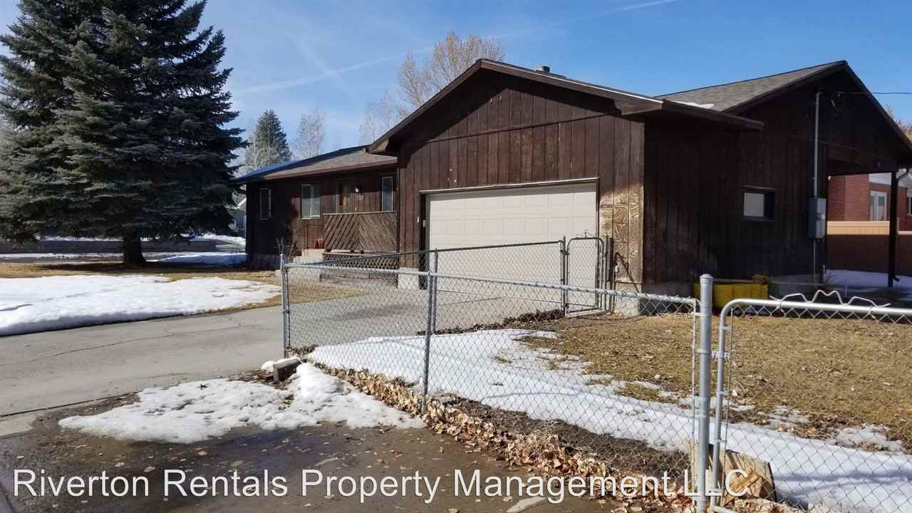 126 W Bell - Photo 3 of 37