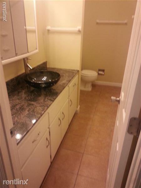 3990 N Water St - Photo 2 of 9