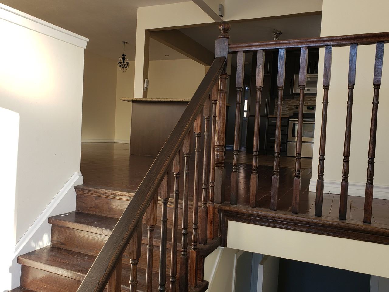 114 Sexton Crescent - Photo 2 of 11