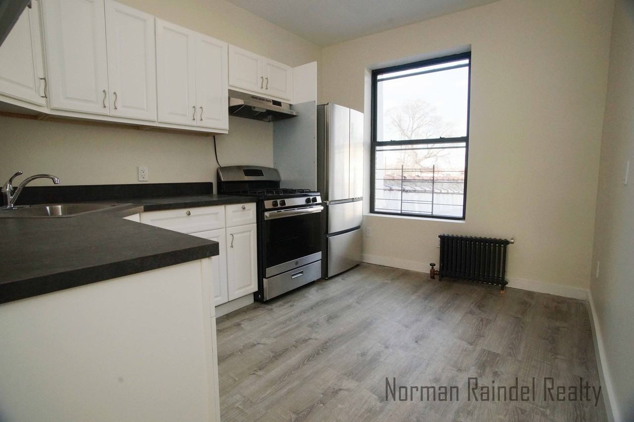 157-17 Rockaway Boulevard #1 - Photo 3 of 31