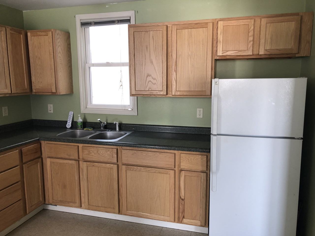 1704 Lackawanna Ave - Photo 4 of 15