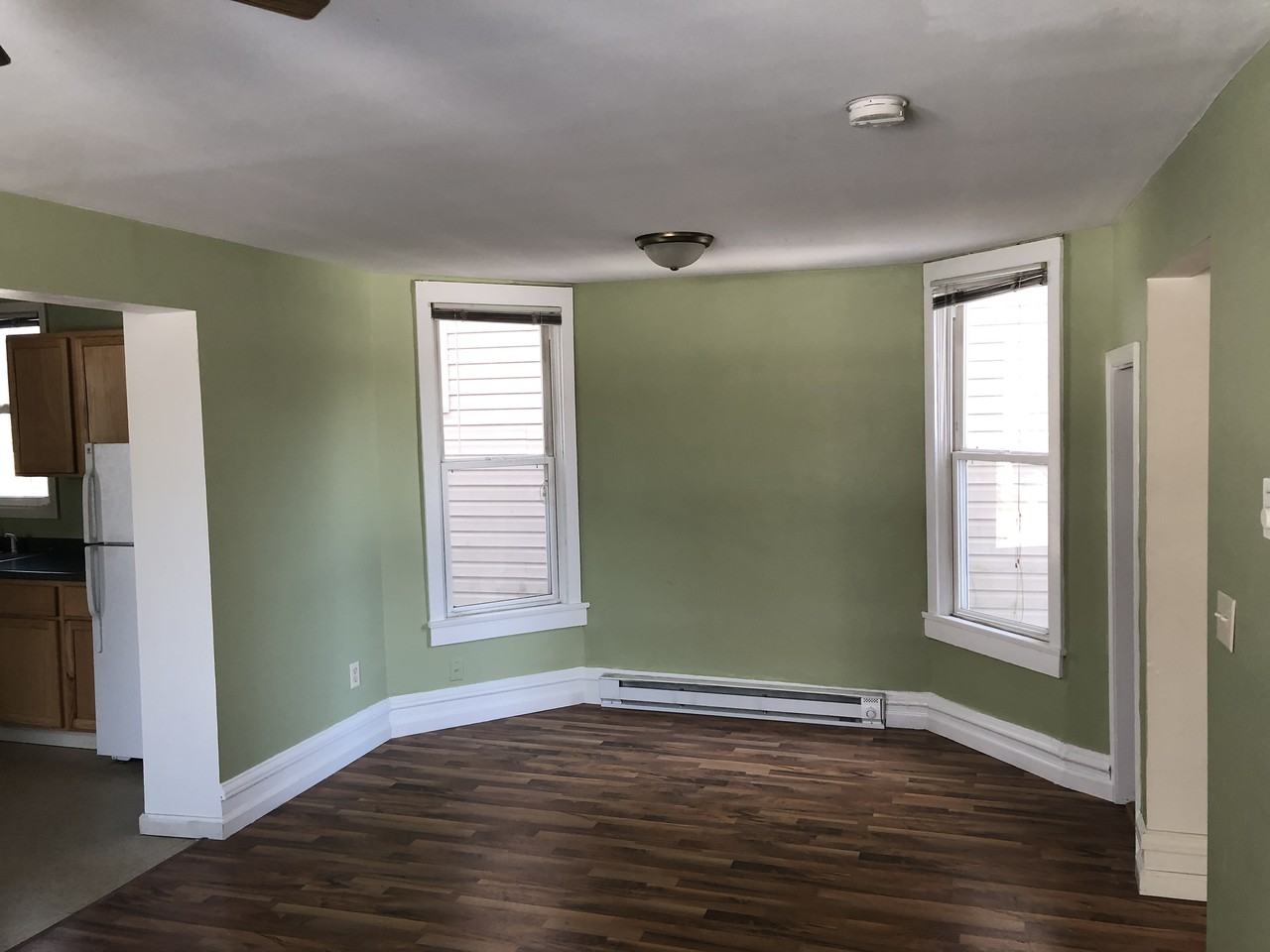 1704 Lackawanna Ave - Photo 5 of 15