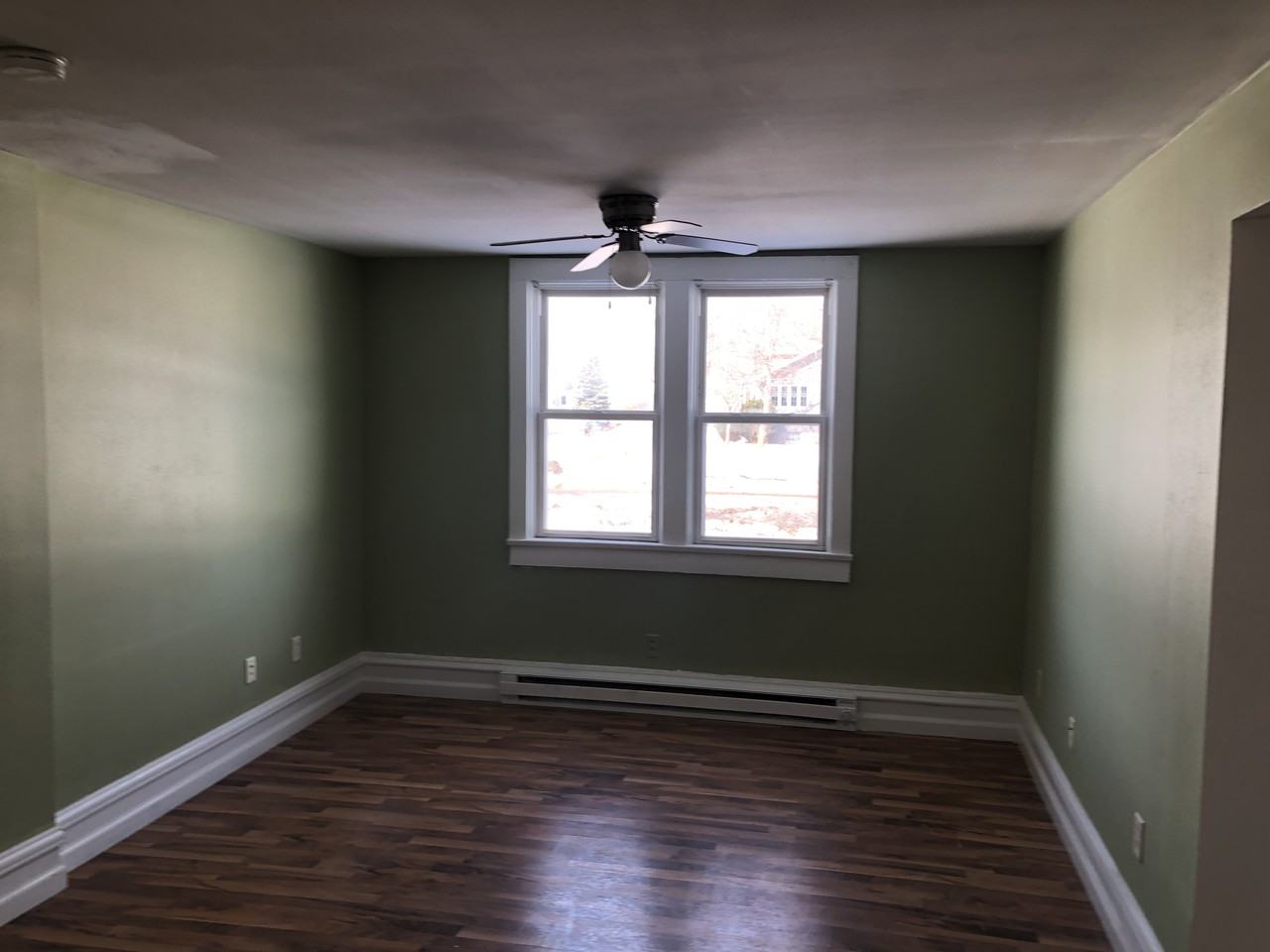 1704 Lackawanna Ave - Photo 6 of 15