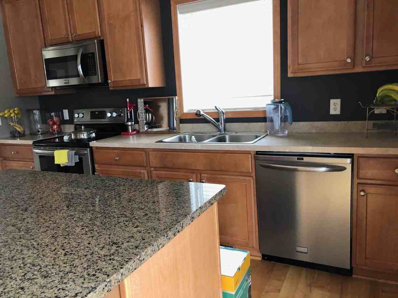 10243 Ponds Way - Photo 3 of 25