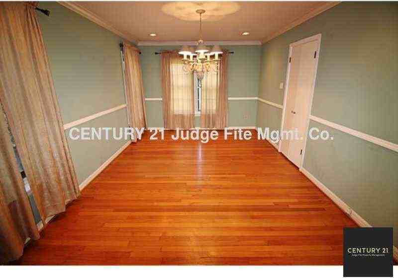 939 W Greenbriar Ln - Photo 3 of 10