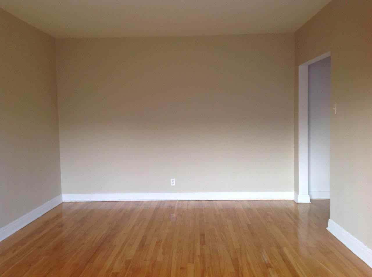 6525 Rue Sherbrooke Ouest - Photo 3 of 12