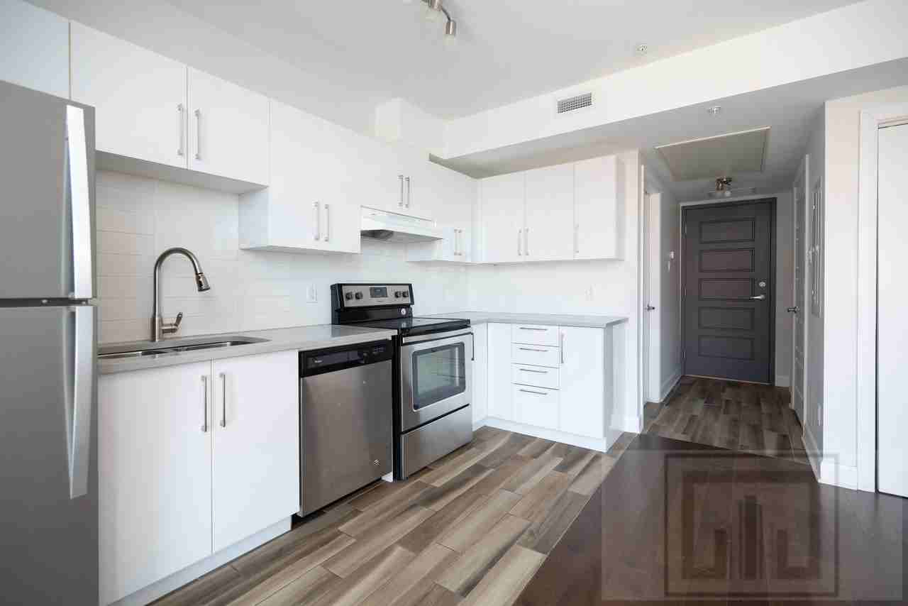 7070 Chemin de la Côte-Saint-Luc - Photo 3 of 7