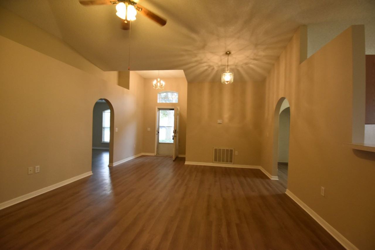 2285 Canopy Dr - Photo 2 of 25