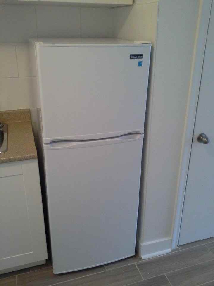 6970 10e Avenue - Photo 3 of 8